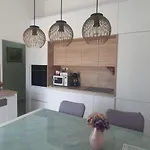 Dream Apartmants アパート